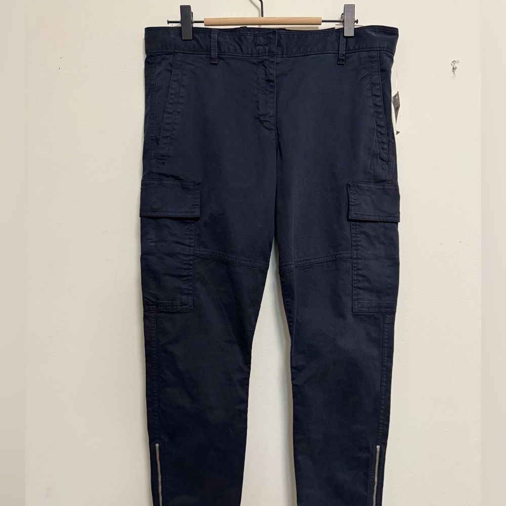 GAP Skinny Mini Cargo Pants – Size 6R – Navy Blue